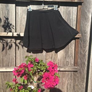 Black skater skirt